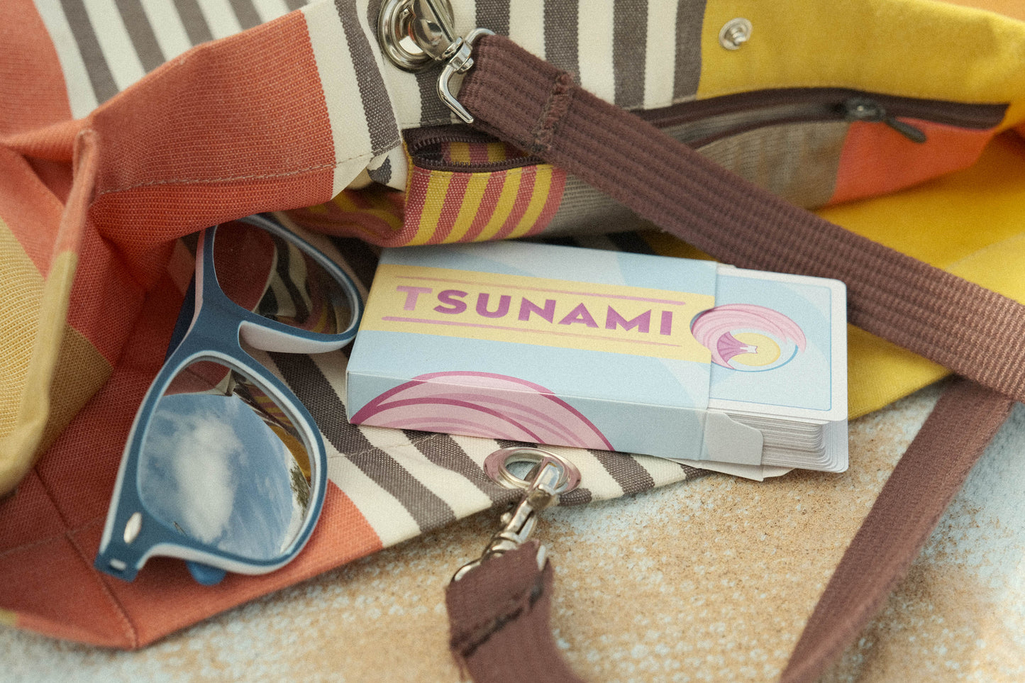 TSUNAMI by @_inmagic_